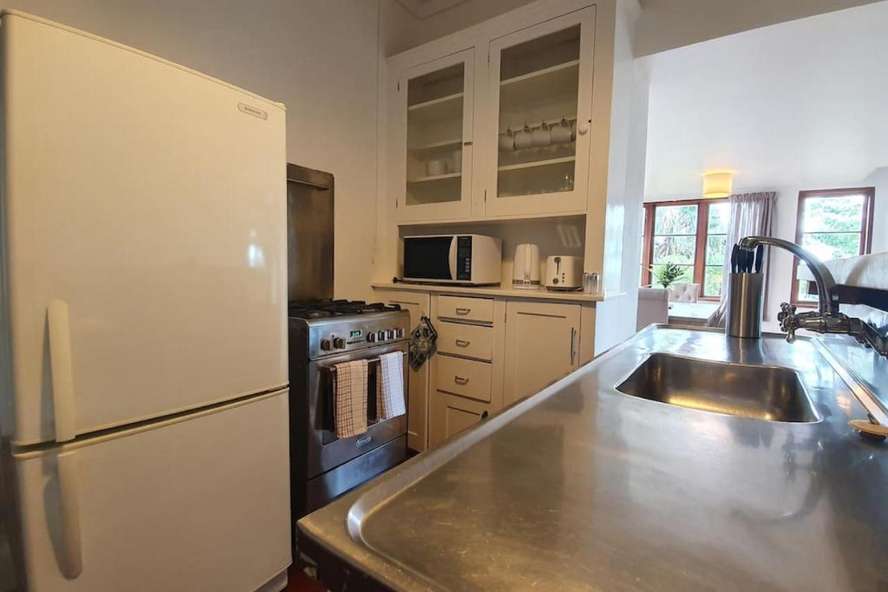 Вилла Bright And Modern Oasis In Kingsland Окленд Экстерьер фото